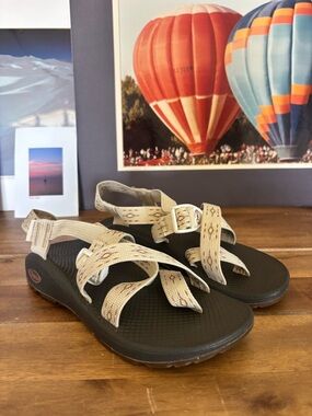 Chaco Women’s Sandals in Beige and Baby Blue Pattern with Black Footbed (W 7.5)